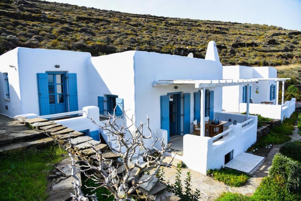 Villa Niloya Kythnos Лутра Экстерьер фото