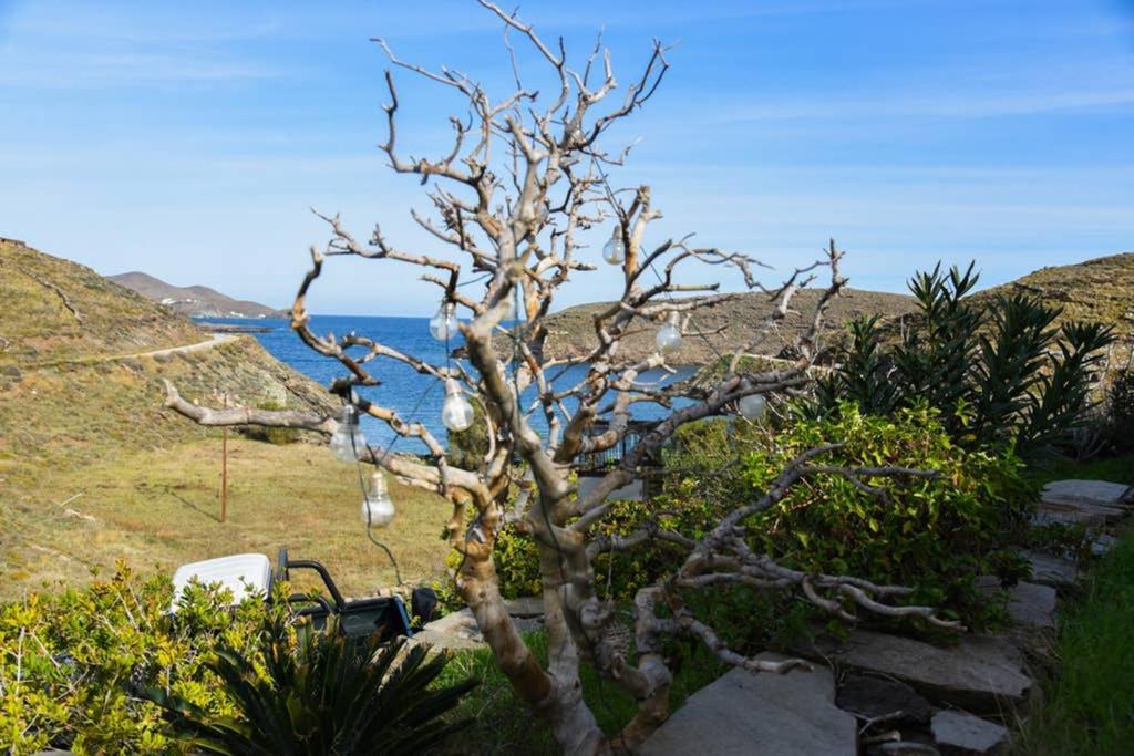 Villa Niloya Kythnos Лутра Экстерьер фото
