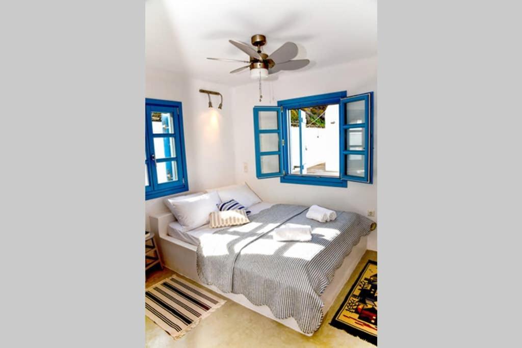Villa Niloya Kythnos Лутра Экстерьер фото