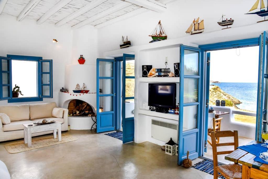 Villa Niloya Kythnos Лутра Экстерьер фото