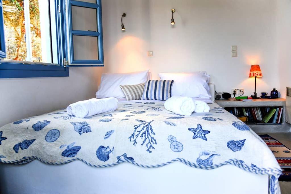 Villa Niloya Kythnos Лутра Экстерьер фото