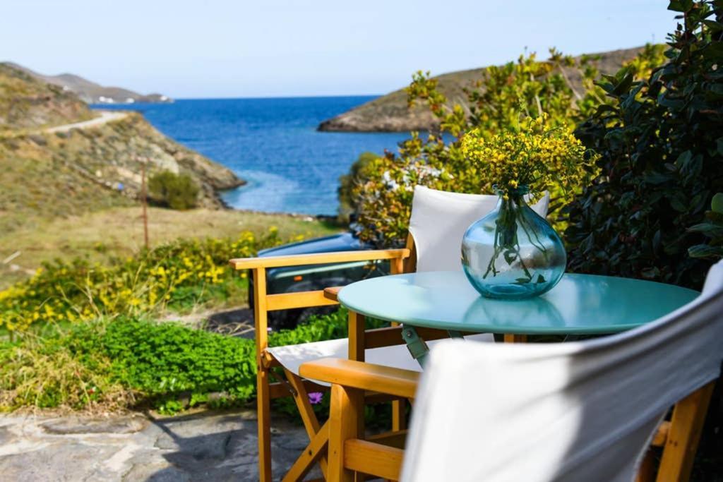 Villa Niloya Kythnos Лутра Экстерьер фото