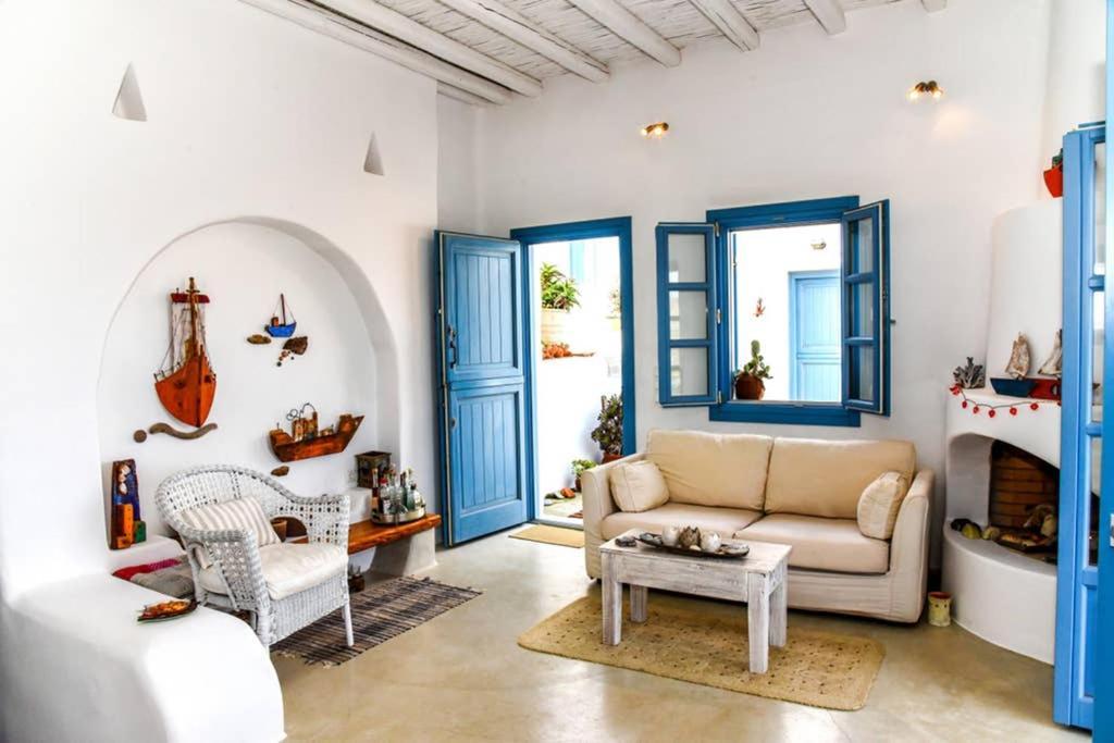 Villa Niloya Kythnos Лутра Экстерьер фото