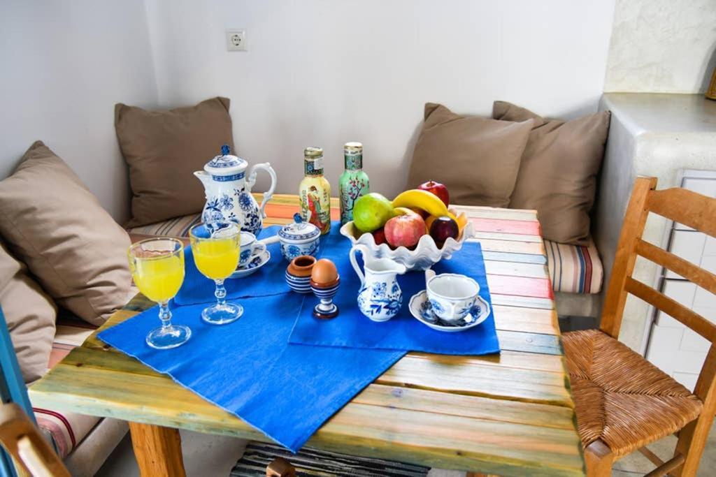 Villa Niloya Kythnos Лутра Экстерьер фото